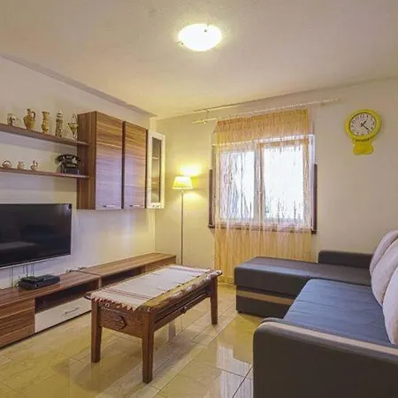 Holiday Kne Evi Apartment *